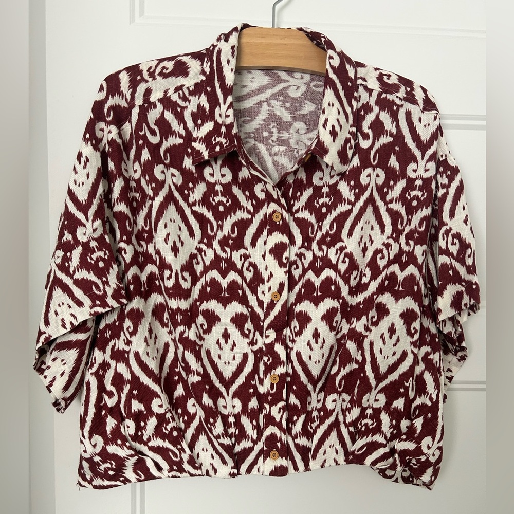 NWOT Maroon and White Patterned Button-Up Shirt